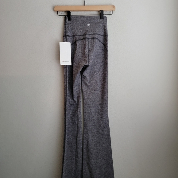 Lululemon Groove Pant Flare in Heathered Black size 0 NWT - Picture 4 of 8